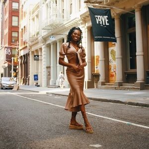 Abercrombie two-piece satin set (TOP)